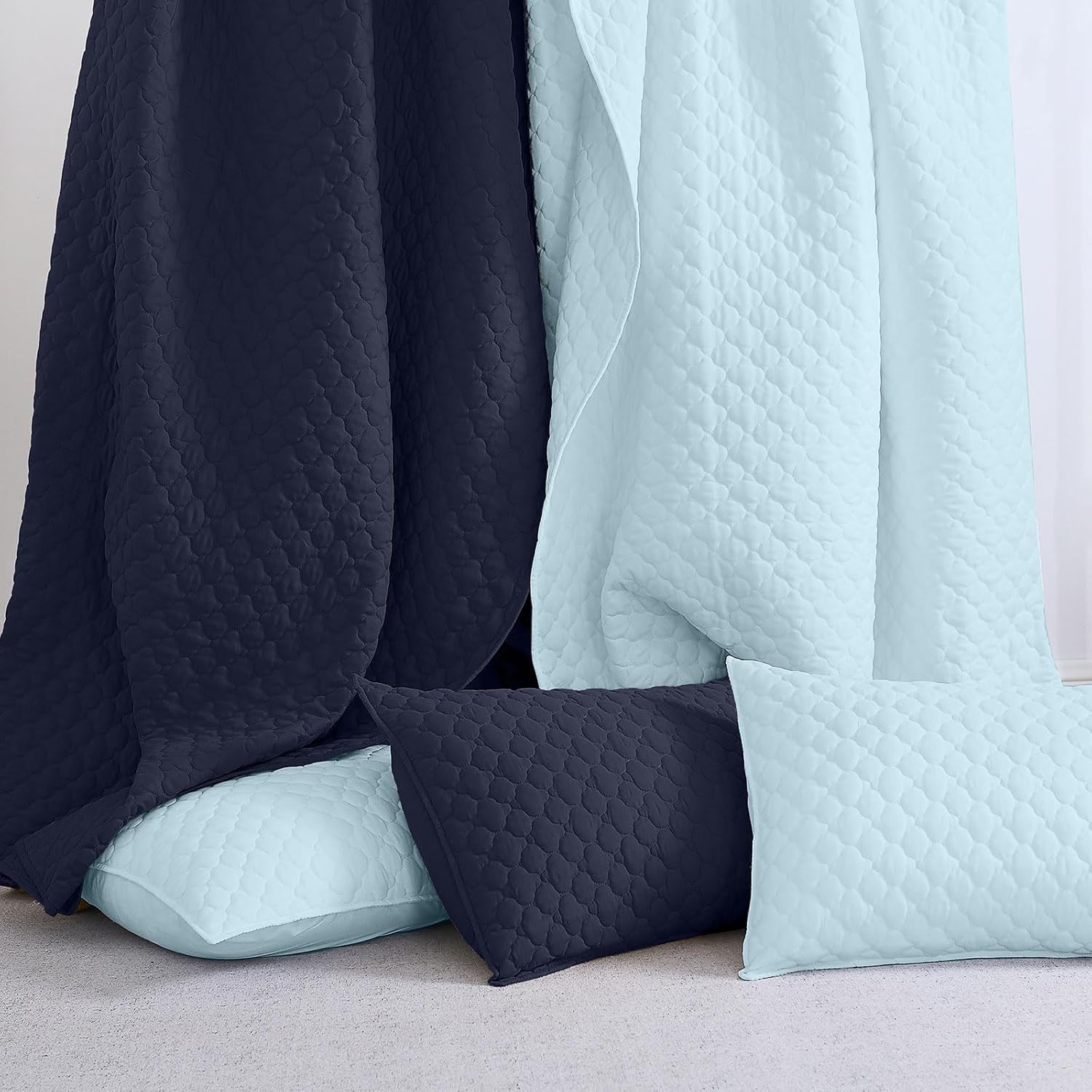 Cloud Pattern Aqua Blue Quilt Bedding Set