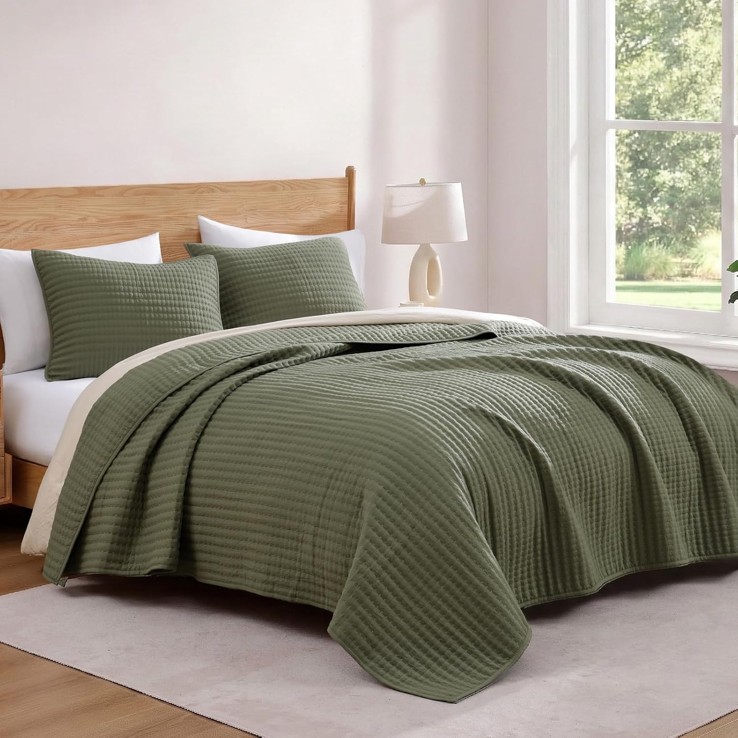 Olive Green Lightweight Queen Quilt Set