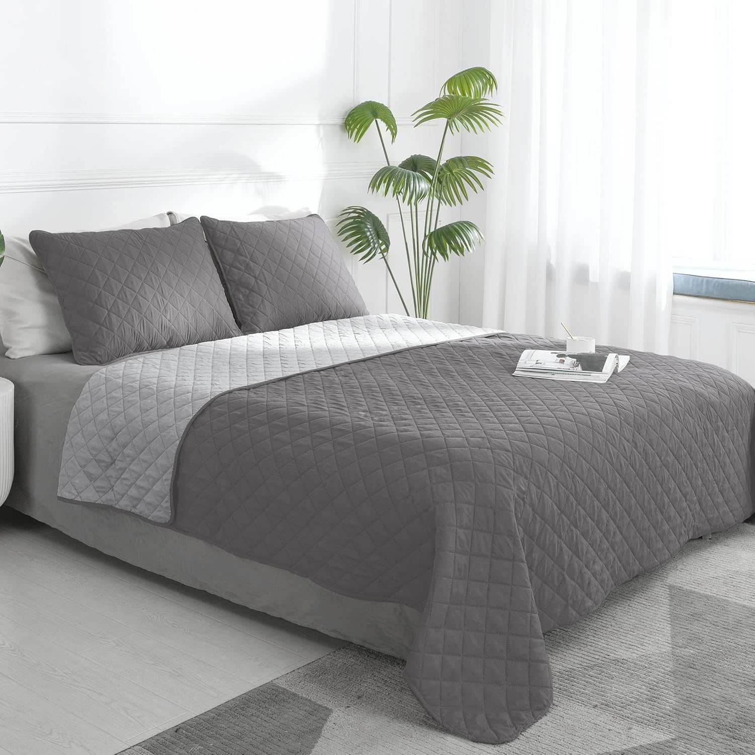 Reversible Gray Microfiber Quilt Bedding Set