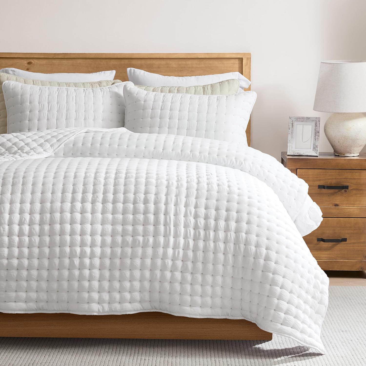Quilted White Queen Bedding Coverlet Set
